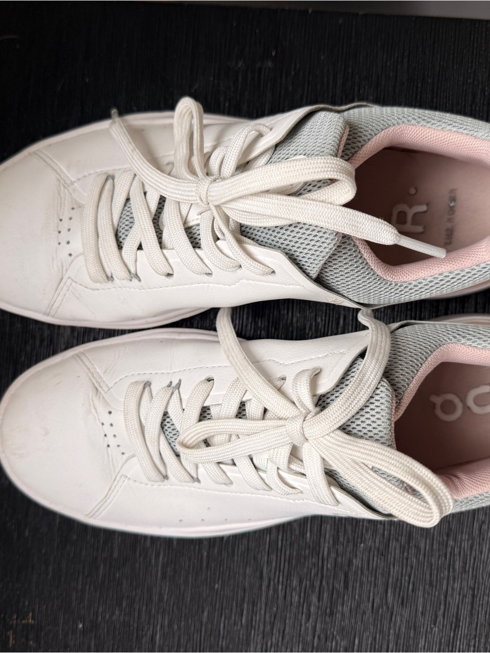 On Running.  The Roger Women's Sneakers